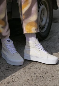 Vans Stackform - High-Top Trainers - Off-White -Shoe Zone Store a3dfccd3a3ee48ada5515b64424e7679