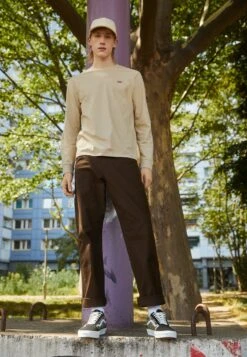 Vans Old Skool Unisex - Trainers - Black/Olive -Shoe Zone Store a997ce39a32c4766a8cd56eebfd745c2