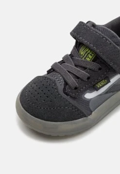 Vans Td Evdnt Ultimate Waffle Unisex - Trainers - Gradient Asphalt -Shoe Zone Store ab5c7741df694ad3ad8f7ca8e3fcf80c