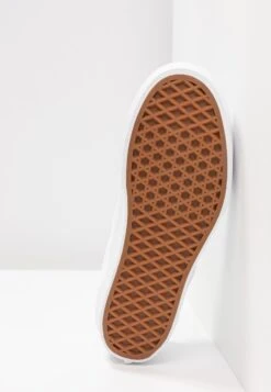 Vans Ua Classic Slip-On Platform - Trainers - True White -Shoe Zone Store ac769e979d74411ba07442fd7417da30