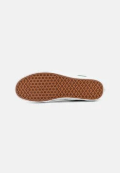 Vans Classic Slip On Unisex - Slip-Ons - Club Green/White -Shoe Zone Store ad1e45cbef1c462a8a2968c11a4143ea
