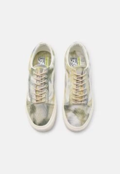 Vans Old Skool Vr3 Unisex - Trainers - Green -Shoe Zone Store b4ca291c378a4518a7e2db67a236a98a