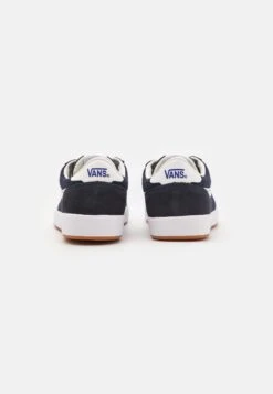 Vans CruzeUnisex - Trainers - Dark Navy/White -Shoe Zone Store b93e0b01288a4c61a90d5794b9fe7ef6