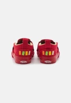 Vans Slip-On Unisex - Trainers - Red -Shoe Zone Store b9ec369eaa5d4db09ade708a7580a4c1