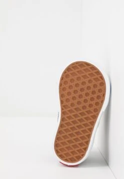 Vans Authentic Elastic Lace Unisex - Trainers - Black/True White -Shoe Zone Store bd1122fc6baa4b1db6b54d08661f37b4