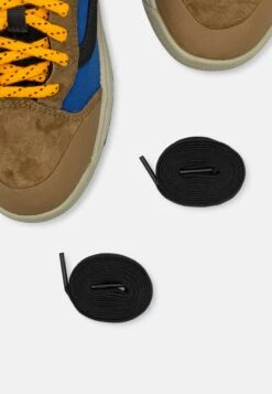 Vans Ultrarange Exo Mte-1 Unisex - Trainers - Butternut/Moss Gray -Shoe Zone Store be97dd6f3fc14005aa465edb3dc22050