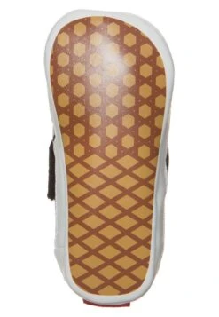 Vans Crib Unisex - First Shoes - Black/True White -Shoe Zone Store c5a6f85c682742849776dd970c395ada