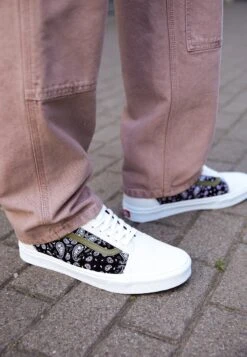 Vans Old Skool Unisex - Trainers - White/Black