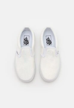 Vans Classic Slip-On Unisex - Trainers - White -Shoe Zone Store c8cd1b29a5dc44dbb2043ed1e873395c