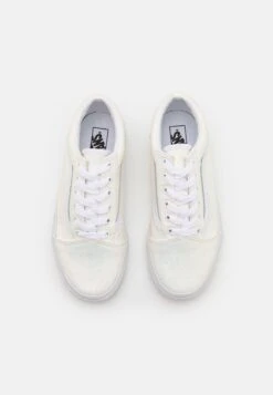 Vans Old Skool - Trainers - White -Shoe Zone Store c9fb2e6e75c34b1ea8a2cd8b6b27190b