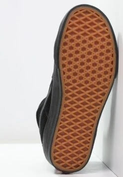 Vans Sk-Hi - High-Top Trainers - Black -Shoe Zone Store cdfa3704f5b7444cb5a9b014f588cc30