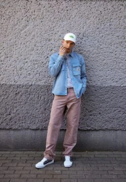 Vans Old Skool Unisex - Trainers - White/Black -Shoe Zone Store ceb2dca66470482dbfc8f3c6cdc0aa73