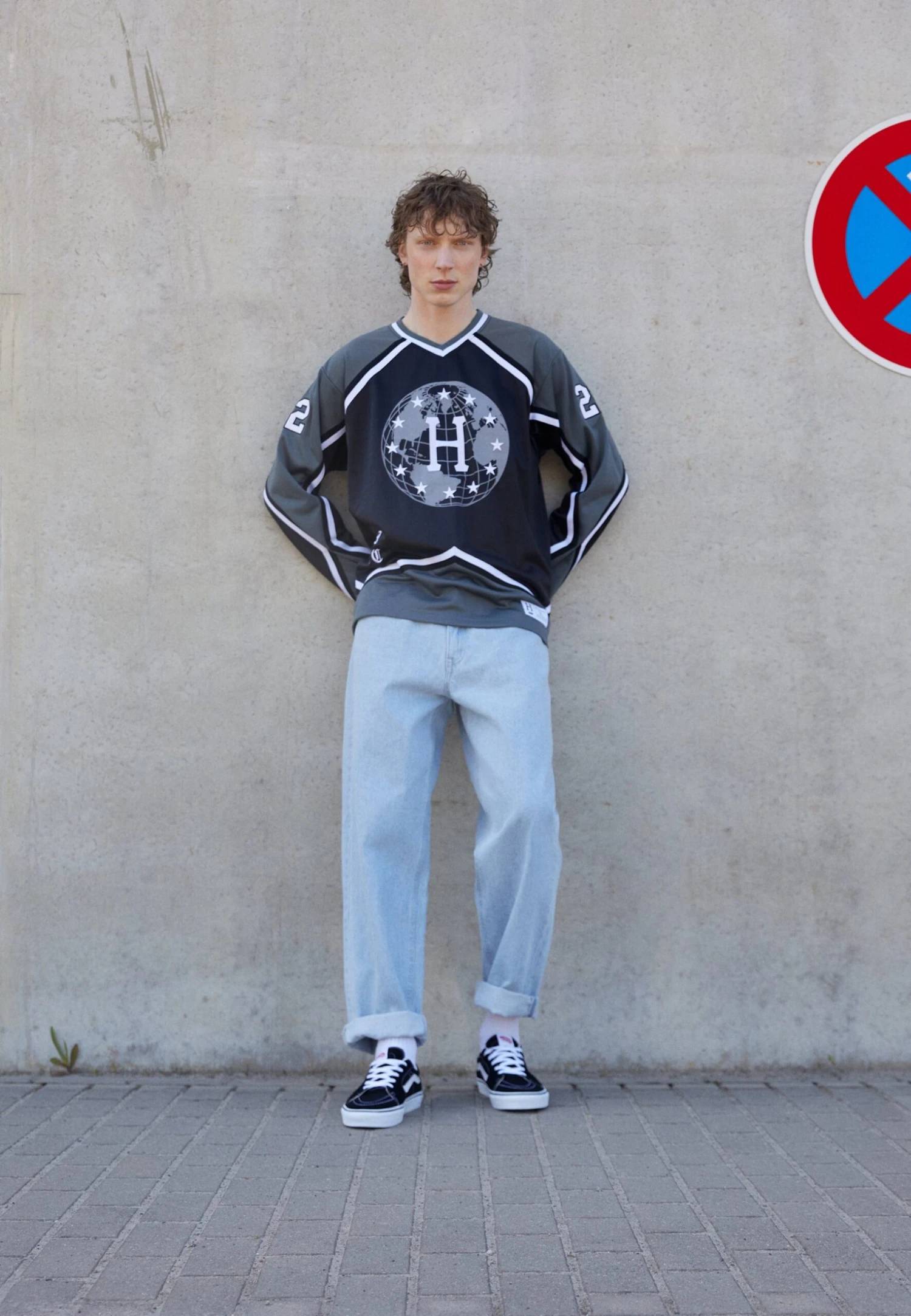 Vans Sk8 Low Unisex - Trainers - Black/True White 3 Vans Sk8 Low Unisex - Trainers - Black/True White - Image 3