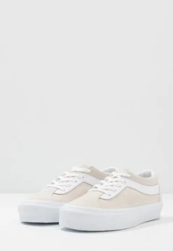 Vans Ua Bold Ni - Trainers - Marshmallow/True White -Shoe Zone Store d0b7dbbd4aa74b239020f2d0048909e3