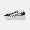 Vans Ua Old Skool Overt Cc - Trainers - Black/White