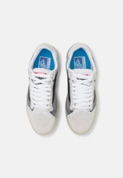 Vans Evdnt Ultimatewaffle Unisex - Trainers - True White/Red -Shoe Zone Store d4f5c6693af846adba70d5d5516dfb02