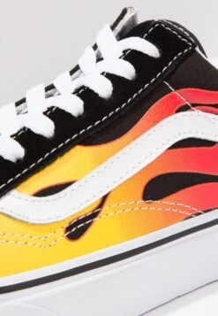 Vans Ua Old Skool - Trainers - Black/True White 11 Vans Ua Old Skool - Trainers - Black/True White -Shoe Zone Store d5a861a7ba234cbb86eaf2610b7617b8