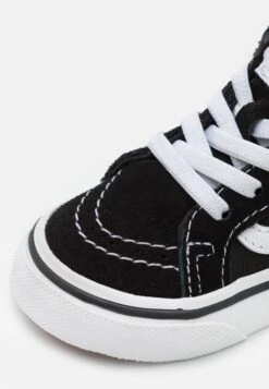 Vans Sk8 Hi Zip Unisex - High-Top Trainers - Black/White 11 Vans Sk8 Hi Zip Unisex - High-Top Trainers - Black/White -Shoe Zone Store d64dfc8d940547e4b64782a4d3b79566
