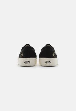 Vans Authentic Vr3 Unisex - Trainers -Shoe Zone Store d77f096a5e1947bcac1e9b7049992932