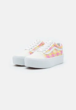 Vans Ua Old Skool Stackform - Trainers - Pastel Pink -Shoe Zone Store d96c4332f46b4d55a56c23ef04b99644