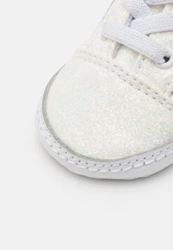 Vans In Old Skool Crib Unisex - Baby Gifts - White -Shoe Zone Store dc67739aa24a480dba68842d74900a7d