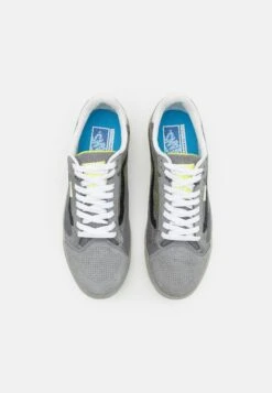 Vans Evdnt Ultimatewaffle Unisex - Trainers - Static Frost Grey/White 9 Vans Evdnt Ultimatewaffle Unisex - Trainers - Static Frost Grey/White -Shoe Zone Store de4dfc7b21844349bd99b66ddee181f8