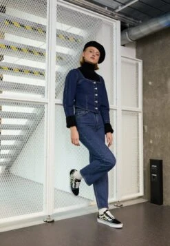 Vans Old Skool - Trainers - Rainbow Multi-Coloured -Shoe Zone Store df1ac420c045400ca5d30e622bed9378