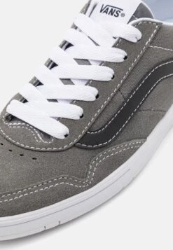 Vans CruzeUnisex - Trainers - Pewter/Black 11 Vans CruzeUnisex - Trainers - Pewter/Black -Shoe Zone Store e6d68da7e7584ce89c9d6646f15a8532