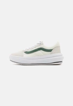 Vans Ua Old Skool Overt Cc - Trainers - Sporty Marshmallow/Multi-Coloured