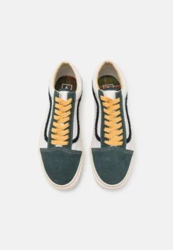 Vans Ua Old Skool Unisex - Trainers - Darkest Spruce -Shoe Zone Store ec5fdb03a61d47a49ebbbdb08f0a0ed9