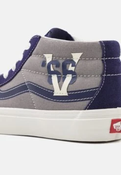 Vans Jn Sk8 Mid Unisex - Trainers - Navy -Shoe Zone Store f2a5fc4403b449bca12467081d70dc27
