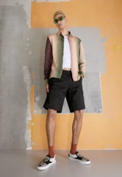 Vans Ua Classic Slip-On Unisex - Slip-Ons - Desert/Black -Shoe Zone Store f310ccc170a247598562603dd7985a82