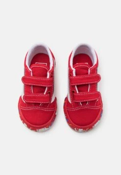 Vans Old Skool Unisex - Trainers - Paint Splatter Racing Red 9 Vans Old Skool Unisex - Trainers - Paint Splatter Racing Red -Shoe Zone Store f470155bc89744aca36de765cd227f0f