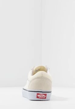 Vans Ua Old Skool - Trainers - Classic White/True White -Shoe Zone Store f8f305d972ab456db4ec4268d653db46